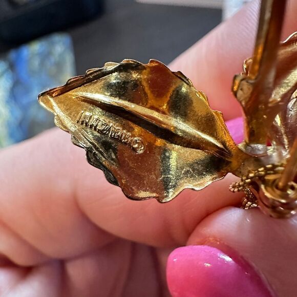 Vintage signed Giovanni Gold Tone Rose Brooch! - Picture 8 of 9